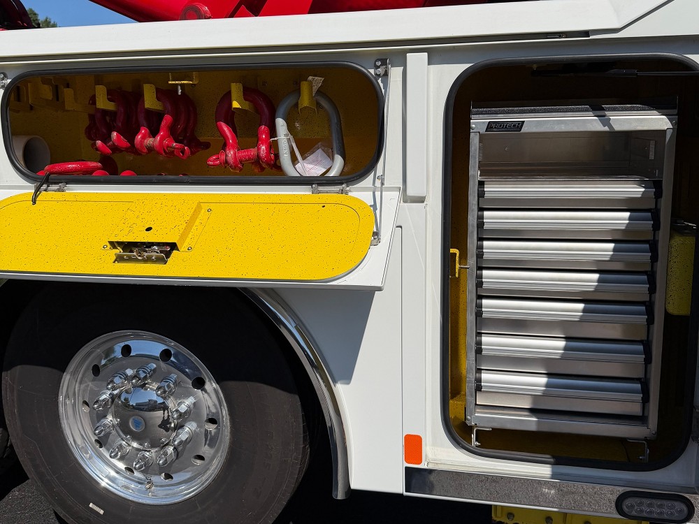 2023 Peterbilt 567 White (Key# 5300) 14